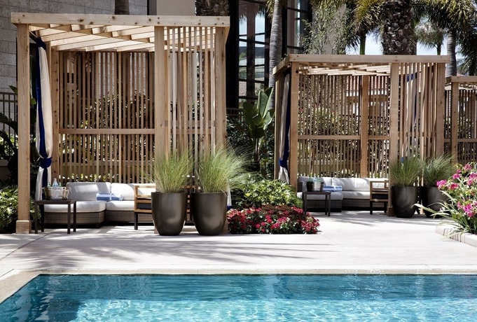 Imagen de la piscina del Hotel Hilton West Palm Beach. Foto 8