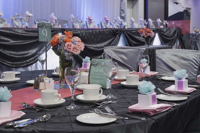 Imagen de los interiores del Hotel Hilton Winnipeg Airport Suites. Foto 10