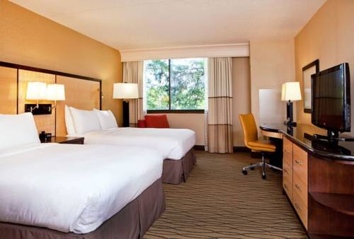 Imagen de la habitación del Hotel Hilton Woodcliff Lake. Foto 3
