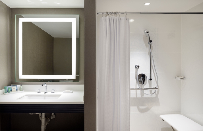 Imagen de la habitación del Hotel Hilton Woodland Hills / Los Angeles. Foto 5