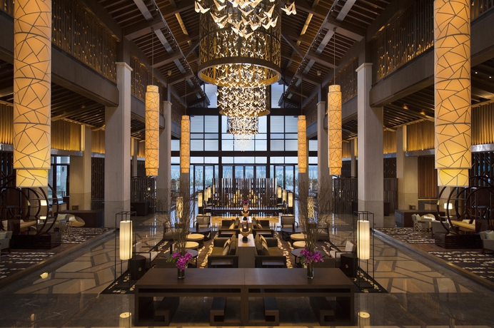 Imagen de los interiores del Hotel Hilton Wuhan Optics Valley. Foto 13