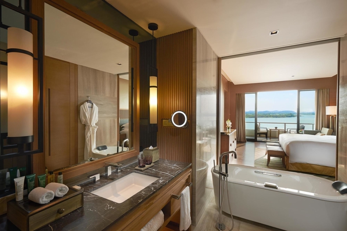Imagen de la habitación del Hotel Hilton Wuhan Optics Valley. Foto 6