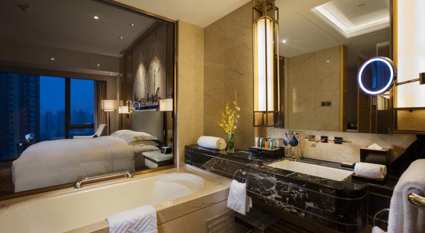 Imagen general del Hotel Hilton Wuhan Riverside. Foto 1