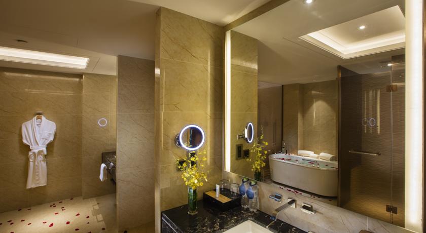Imagen general del Hotel Hilton Wuhan Riverside. Foto 6
