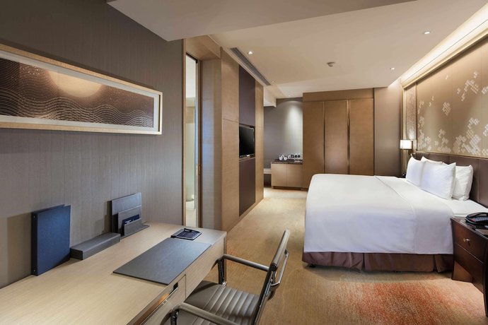 Imagen de los interiores del Hotel Hilton Yantai. Foto 17