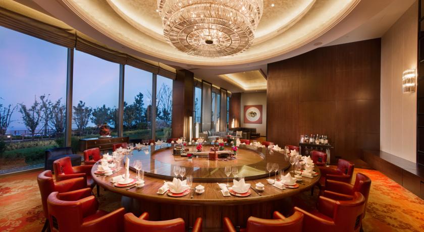Imagen general del Hotel Hilton Yantai Golden Coast. Foto 10