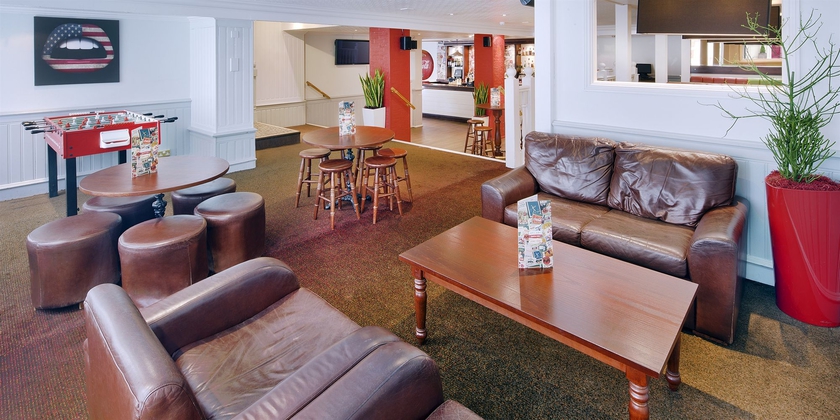 Imagen de los interiores del Hotel Hilton York. Foto 12