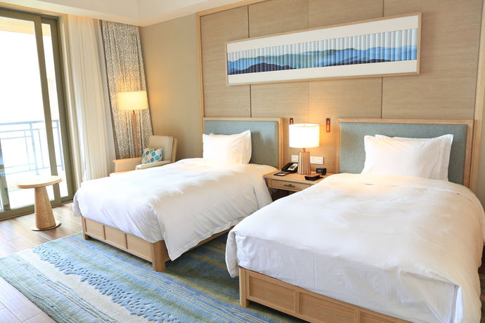 Imagen de la habitación del Hotel Hilton Yuxi Fuxian Lake. Foto 10