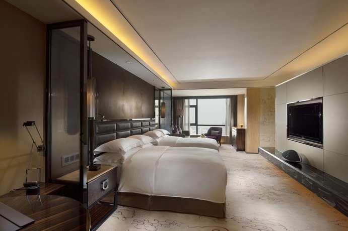 Imagen de la habitación del Hotel Hilton Zhongshan Downtown. Foto 6