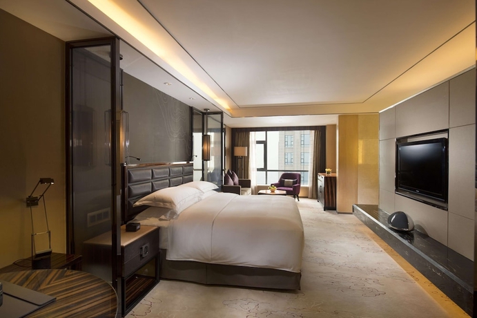 Imagen de la habitación del Hotel Hilton Zhongshan Downtown. Foto 15