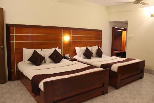 Imagen de la habitación del Hotel Hiltown. Foto 16