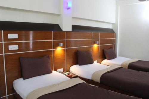 Imagen de la habitación del Hotel Hiltown. Foto 20