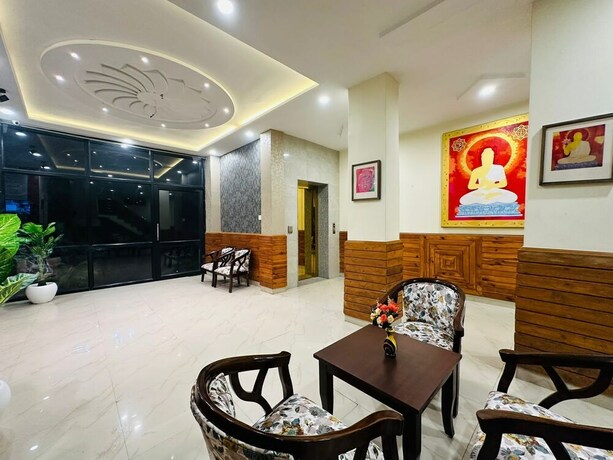 Imagen de los interiores del Hotel Him Holiday Ventures. Foto 32