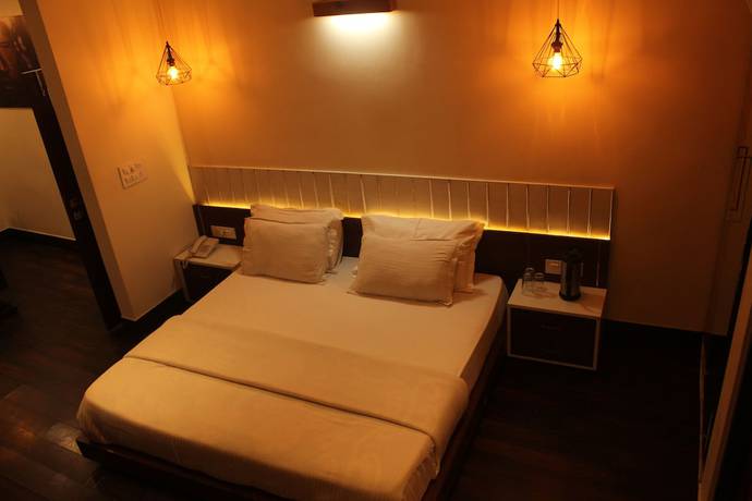 Imagen de la habitación del Hotel Himalaya, Haridwar. Foto 5