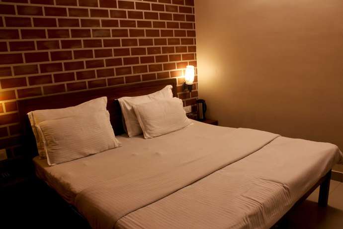 Imagen de la habitación del Hotel Himalaya, Haridwar. Foto 10