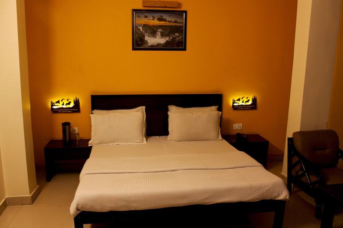 Imagen de la habitación del Hotel Himalaya, Haridwar. Foto 14