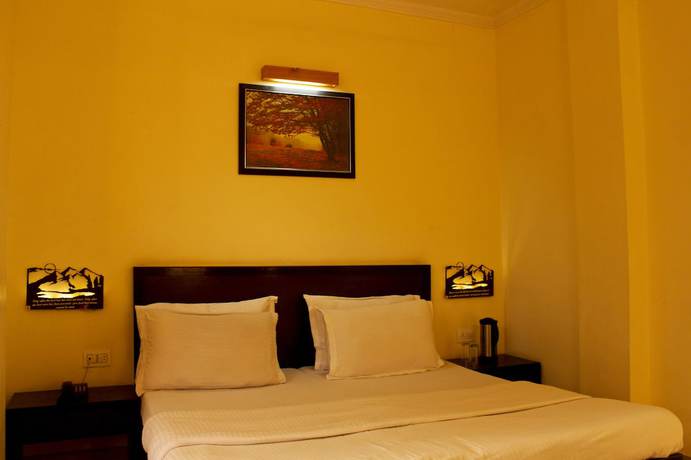 Imagen de la habitación del Hotel Himalaya, Haridwar. Foto 16