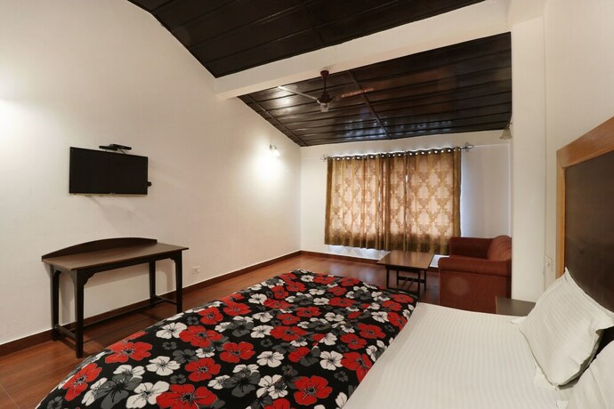 Imagen de la habitación del Hotel Himalayan Club. Foto 13
