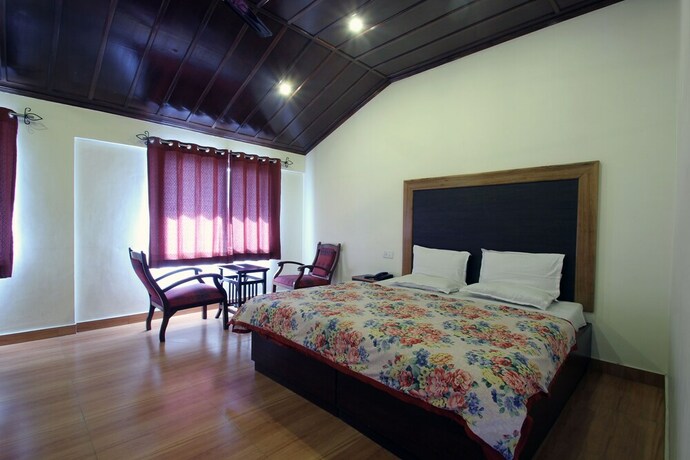 Imagen de la habitación del Hotel Himalayan Club. Foto 33