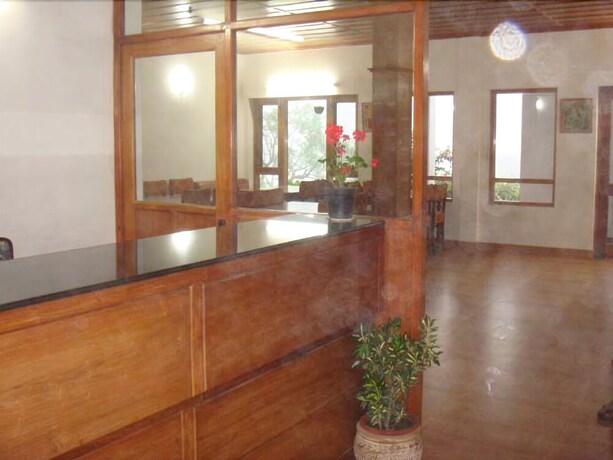 Imagen de los interiores del Hotel Himalayan Club. Foto 34