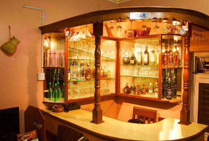 Imagen del bar/restaurante del Hotel Himalayan Inn. Foto 1