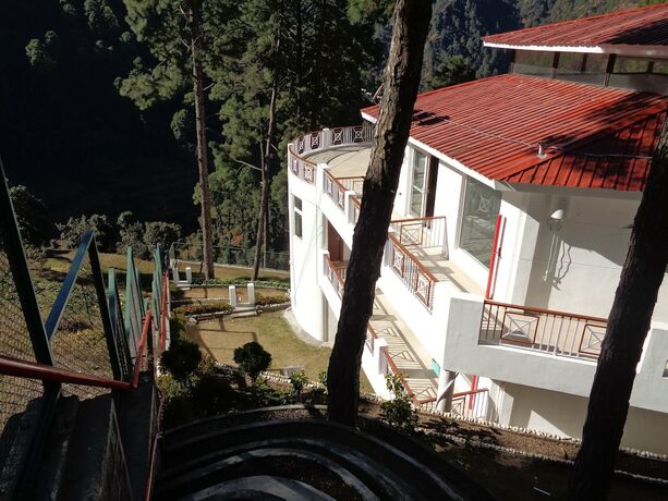 Imagen general del Hotel Himalayan Splendour Resort. Foto 3