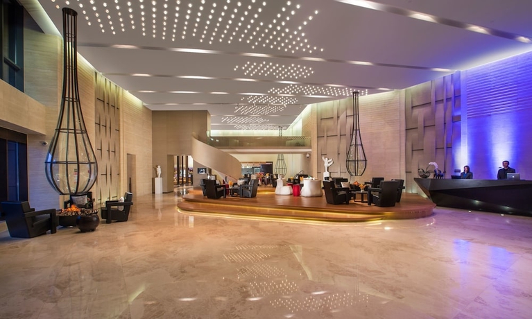 Imagen de los interiores del Hotel Himalayas Qingdao. Foto 18