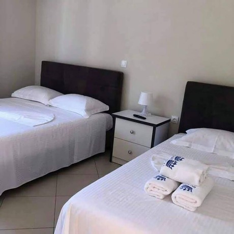 Imagen de la habitación del Hotel Himararoyalhotel. Foto 6