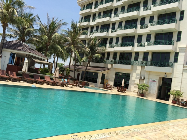 Imagen de la piscina del Hotel Himawari Apartments. Foto 16