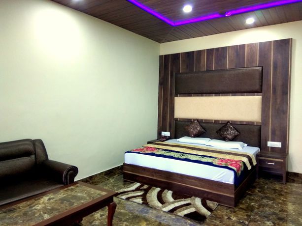 Imagen de la habitación del Hotel Himdhara. Foto 9