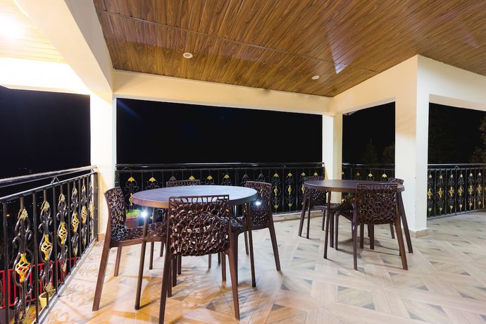 Imagen de los exteriores del Hotel Himdhara. Foto 18
