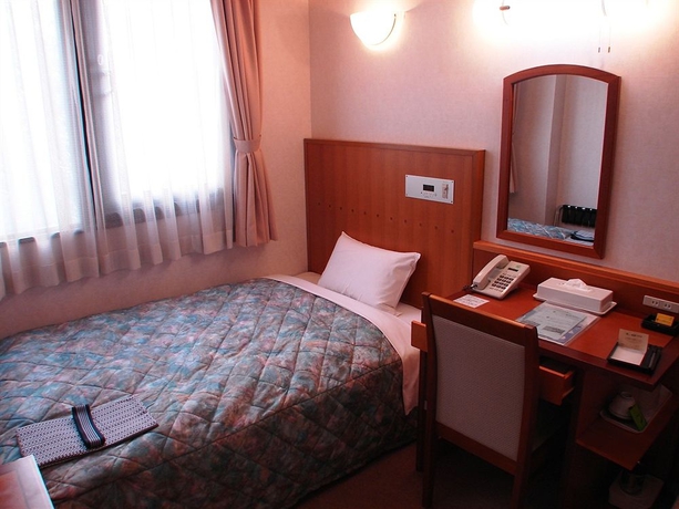 Imagen de la habitación del Hotel Himeji Plaza. Foto 5