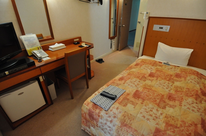Imagen de la habitación del Hotel Himeji Plaza. Foto 6
