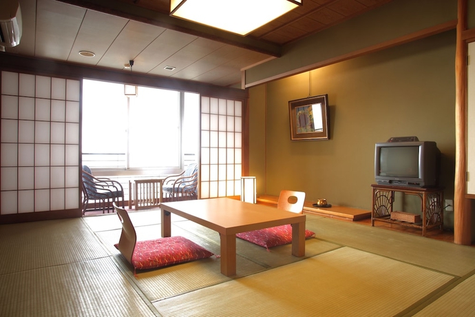 Imagen de la habitación del Hotel Himi Onsenkyo Uomeguri No Yado Eihokaku. Foto 3
