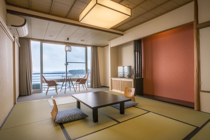 Imagen de la habitación del Hotel Himi Onsenkyo Uomeguri No Yado Eihokaku. Foto 4