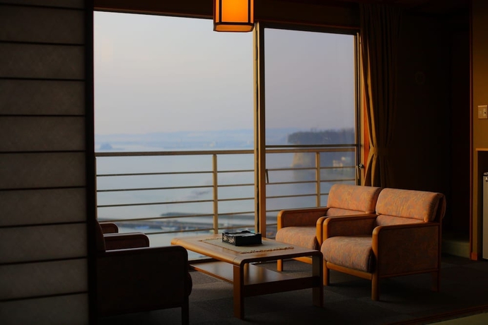 Imagen de la habitación del Hotel Himi Onsenkyo Uomeguri No Yado Eihokaku. Foto 6