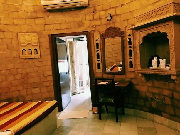 Imagen de la habitación del Hotel Himmatgarh Palace. Foto 3