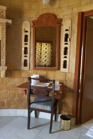 Imagen de la habitación del Hotel Himmatgarh Palace. Foto 5