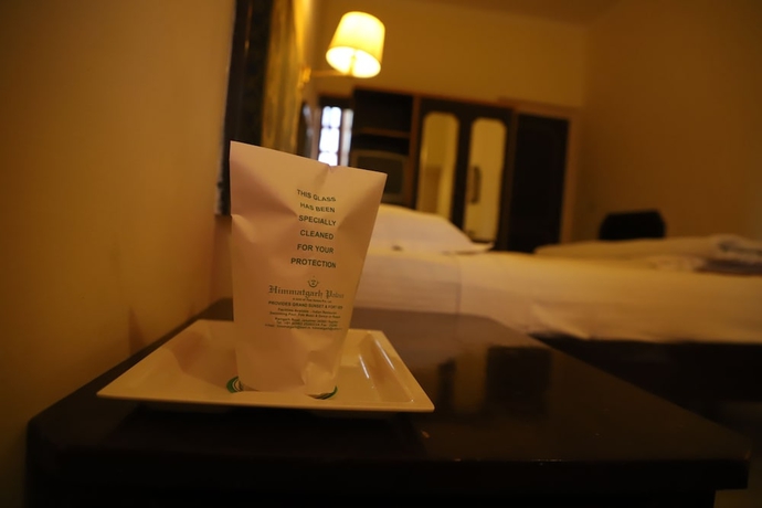 Imagen de la habitación del Hotel Himmatgarh Palace. Foto 7
