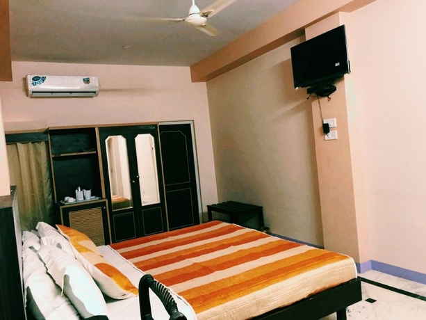 Imagen de la habitación del Hotel Himmatgarh Palace. Foto 13