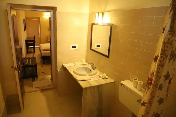 Imagen de la habitación del Hotel Himmatgarh Palace. Foto 14