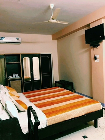 Imagen de la habitación del Hotel Himmatgarh Palace. Foto 15