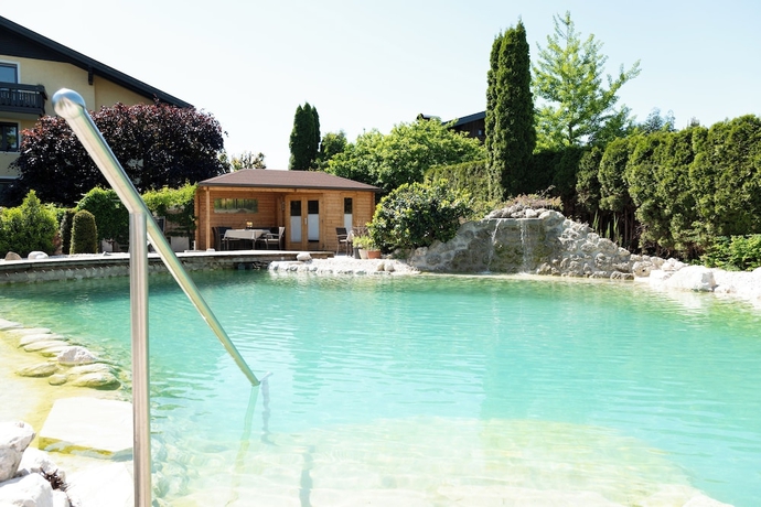 Imagen de la piscina del Hotel Himmelreich. Foto 15