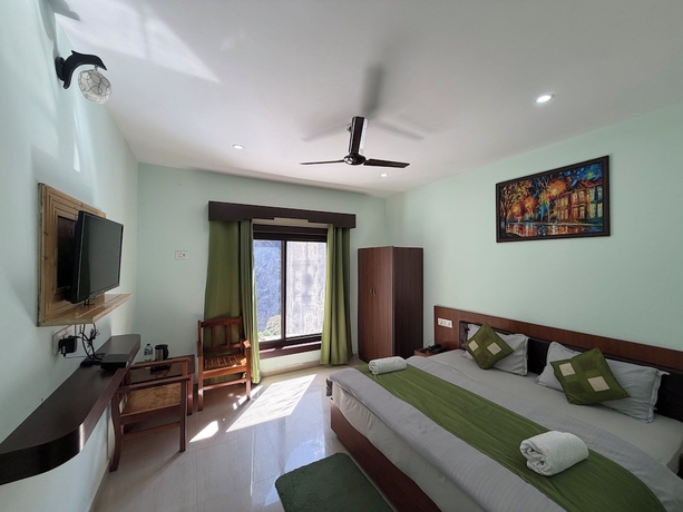 Imagen de la habitación del Hotel Himsarovar And Restaurant. Foto 2