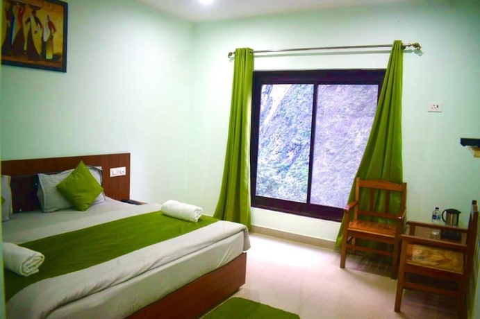 Imagen de la habitación del Hotel Himsarovar And Restaurant. Foto 7