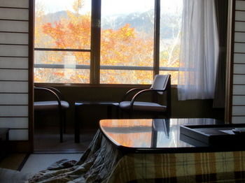 Imagen de los exteriores del Hotel Hina No Yakata Matsunoi. Foto 12