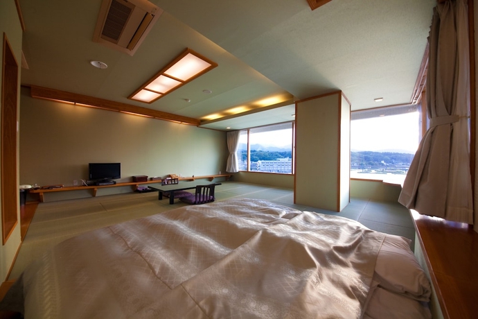 Imagen de la habitación del Hotel Hinanosato Sanyoukan. Foto 10