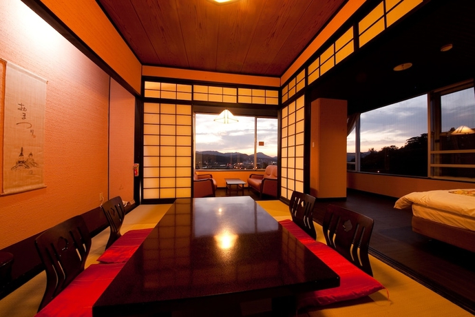 Imagen de la habitación del Hotel Hinanosato Sanyoukan. Foto 17