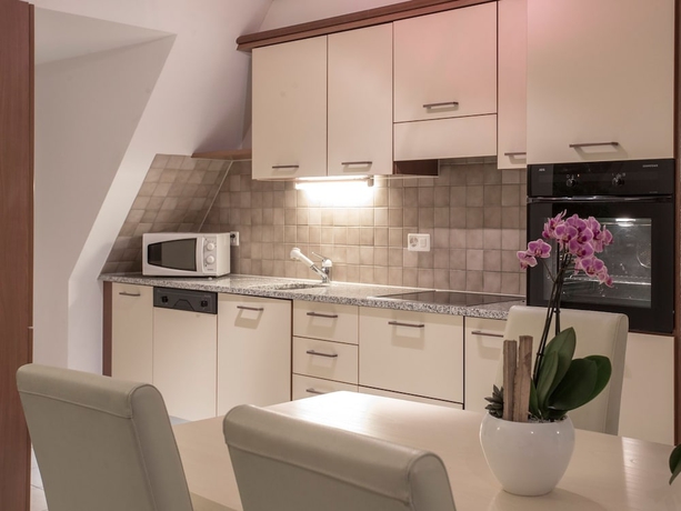 Imagen de la habitación del Hotel Hine Adon Cheval Blanc. Foto 14