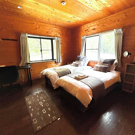 Imagen de la habitación del Hotel Hinoki Cabin Hakuba. Foto 27
